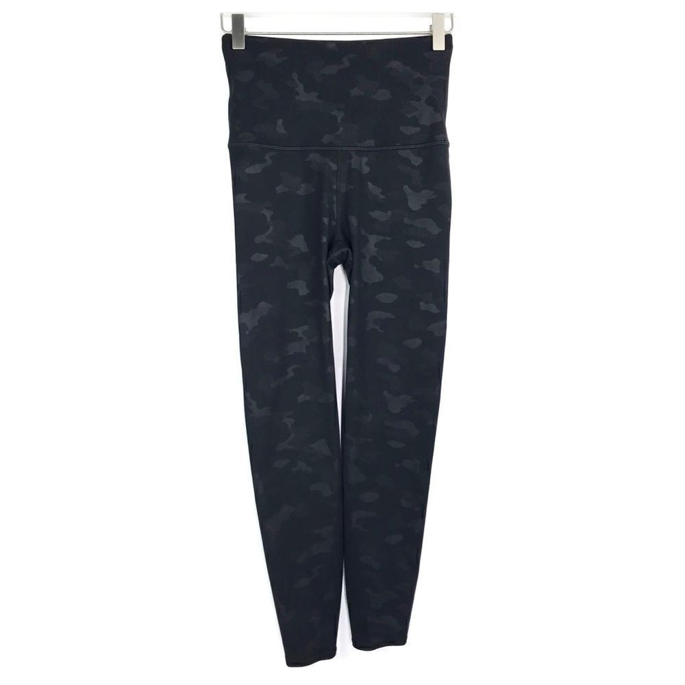 All In Motion Black Camo Premium 7/8 Leggings XS NWT